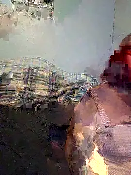 Snapshot of mcv131985 chatting on November 28, 12:35 am mcv131985 online show from November 28, 12:35 am