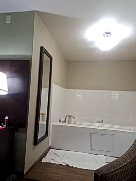 Snapshot of mcv131985 chatting on November 29, 3:09 am mcv131985 online show from November 29, 3:09 am