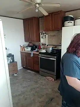 Snapshot of mcv131985 chatting on February 23, 11:35 pm mcv131985 online show from February 23, 11:35 pm