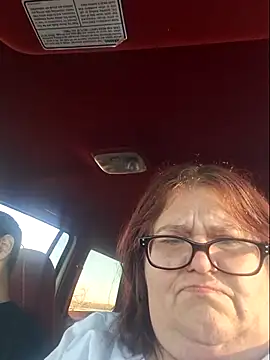 Snapshot of mcv131985 chatting on March 4, 11:33 pm mcv131985 online show from March 4, 11:33 pm