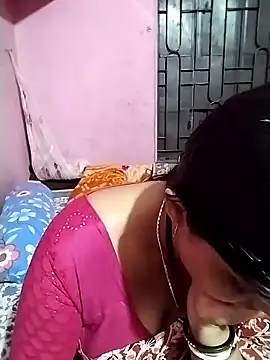 Snapshot of Hot_Pakhi chatting on December 16, 7:04 am Hot Pakhi online show from December 16, 7:04 am