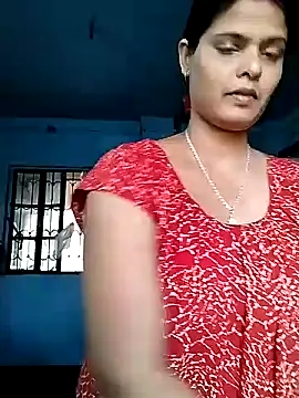 Snapshot of Hot_Pakhi chatting on December 20, 3:47 am Hot Pakhi online show from December 20, 3:47 am