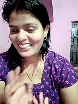 Snapshot of Hot_Pakhi chatting on February 15, 4:58 am Hot Pakhi online show from February 15, 4:58 am
