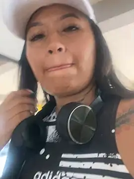 Snapshot of luisa16xxx chatting on January 14, 9:41 pm luisa16xxx online show from January 14, 9:41 pm