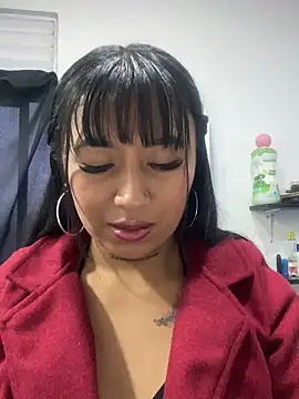 Snapshot of luisa16xxx chatting on February 8, 11:13 pm luisa16xxx online show from February 8, 11:13 pm