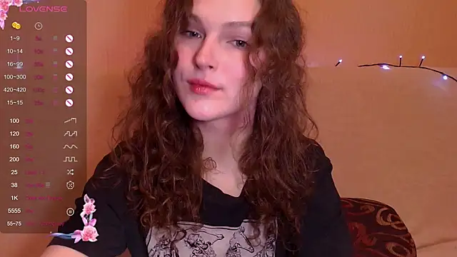 Snapshot of Jenna_Sativa chatting on February 18, 11:55 am Jenna Sativa online show from February 18, 11:55 am