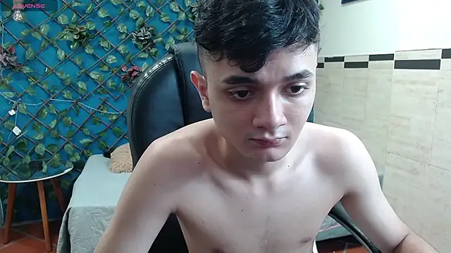 Snapshot of Waturox chatting on October 24, 7:32 pm Waturox online show from October 24, 7:32 pm