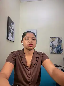 Snapshot of ChristyAddams chatting on May 9, 12:21 pm ChristyAddams online show from May 9, 12:21 pm