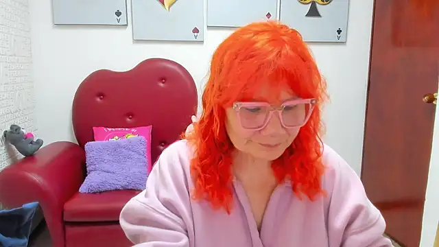 Salomeediaz  online show from April 28, 9:09 pm