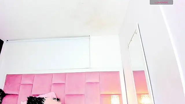 DaphneLloyd online show from December 14, 2:23 am