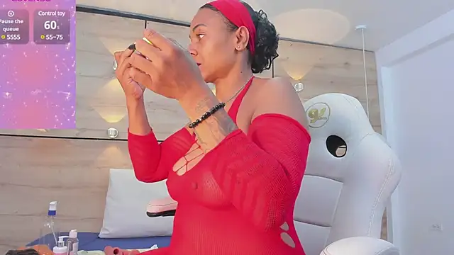 martina touss online show from February 20, 7:19 pm