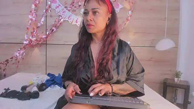 martina touss online show from February 13, 12:45 pm