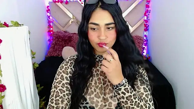 Charlotte cute18 online show from March 7, 6:57 am