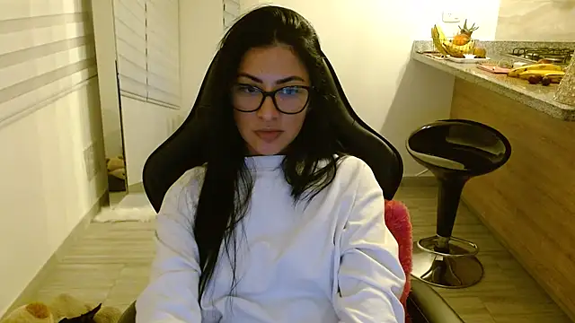 Charlotte cute18 online show from January 10, 4:36 am