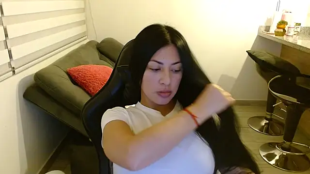 Charlotte cute18 online show from July 28, 11:37 pm