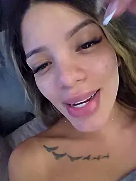 Snapshot of Ameliadickens chatting on November 6, 8:10 pm Ameliadickens online show from November 6, 8:10 pm