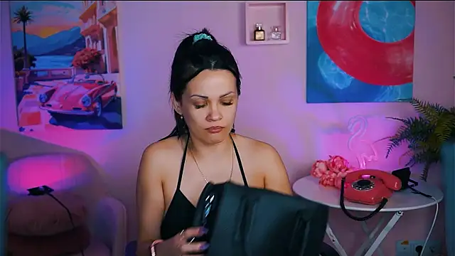 Snapshot of KarolinaRobinson chatting on December 5, 7:38 pm KarolinaRobinson online show from December 5, 7:38 pm