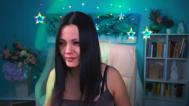 Snapshot of KarolinaRobinson chatting on December 6, 5:22 pm KarolinaRobinson online show from December 6, 5:22 pm