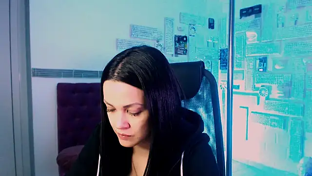 Snapshot of KarolinaRobinson chatting on December 7, 3:41 pm KarolinaRobinson online show from December 7, 3:41 pm