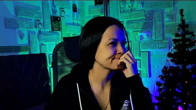 Snapshot of KarolinaRobinson chatting on December 7, 6:48 pm KarolinaRobinson online show from December 7, 6:48 pm