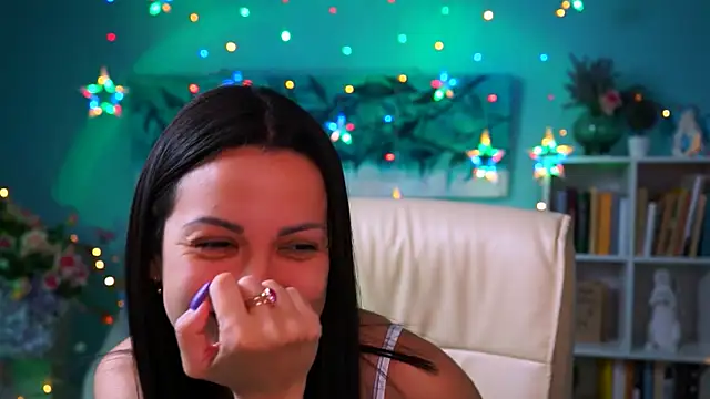 Snapshot of KarolinaRobinson chatting on December 14, 3:15 pm KarolinaRobinson online show from December 14, 3:15 pm