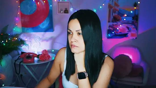 Snapshot of KarolinaRobinson chatting on December 17, 12:00 pm KarolinaRobinson online show from December 17, 12:00 pm