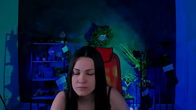 Snapshot of KarolinaRobinson chatting on December 21, 12:16 pm KarolinaRobinson online show from December 21, 12:16 pm