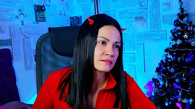 Snapshot of KarolinaRobinson chatting on December 24, 7:00 pm KarolinaRobinson online show from December 24, 7:00 pm