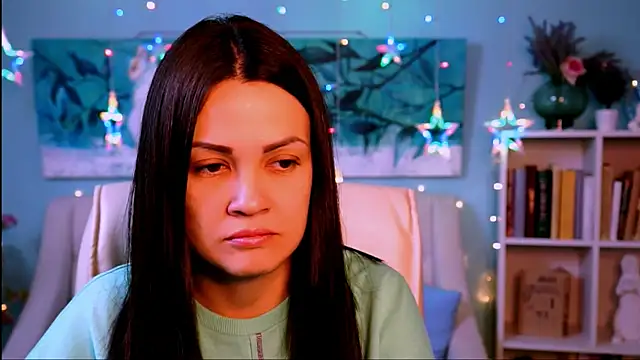 Snapshot of KarolinaRobinson chatting on December 28, 12:03 pm KarolinaRobinson online show from December 28, 12:03 pm