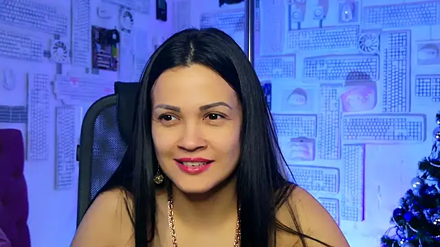 Snapshot of KarolinaRobinson chatting on December 30, 3:24 pm KarolinaRobinson online show from December 30, 3:24 pm