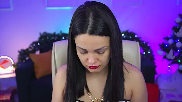 Snapshot of KarolinaRobinson chatting on January 26, 12:01 pm KarolinaRobinson online show from January 26, 12:01 pm