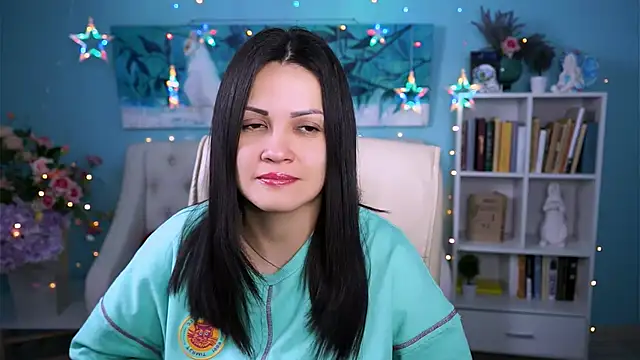 Snapshot of KarolinaRobinson chatting on February 6, 2:48 pm KarolinaRobinson online show from February 6, 2:48 pm