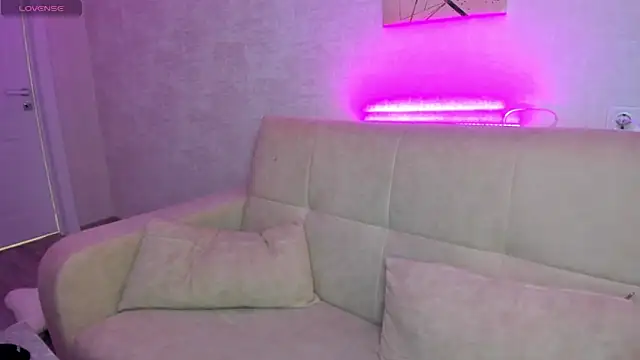 Snapshot of Stacey_Brown chatting on December 11, 4:49 am Stacey Brown online show from December 11, 4:49 am