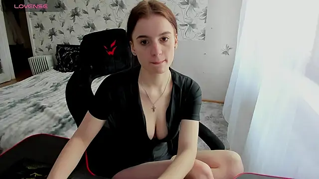 Snapshot of Stacey_Brown chatting on January 22, 5:37 am Stacey Brown online show from January 22, 5:37 am