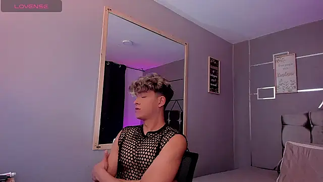 Snapshot of ANDRIUS_24 chatting on January 26, 1:04 pm ANDRIUS 24 online show from January 26, 1:04 pm