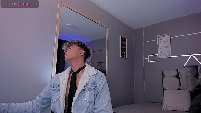 Snapshot of ANDRIUS_24 chatting on January 27, 12:58 pm ANDRIUS 24 online show from January 27, 12:58 pm