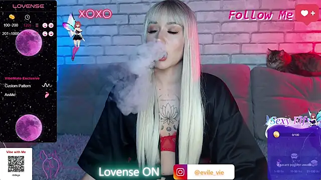 Snapshot of Eva_Evile chatting on March 13, 1:40 pm Eva Evile online show from March 13, 1:40 pm