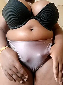 Snapshot of suckmyboobs12_ chatting on March 1, 6:13 am suckmyboobs12 online show from March 1, 6:13 am