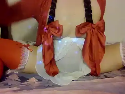 Snapshot of asialovedoll chatting on December 16, 11:18 pm asialovedoll online show from December 16, 11:18 pm