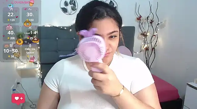 Snapshot of KathyGonzalez chatting on December 2, 11:12 am KathyGonzalez online show from December 2, 11:12 am