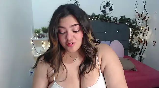 Snapshot of KathyGonzalez chatting on December 6, 3:00 pm KathyGonzalez online show from December 6, 3:00 pm