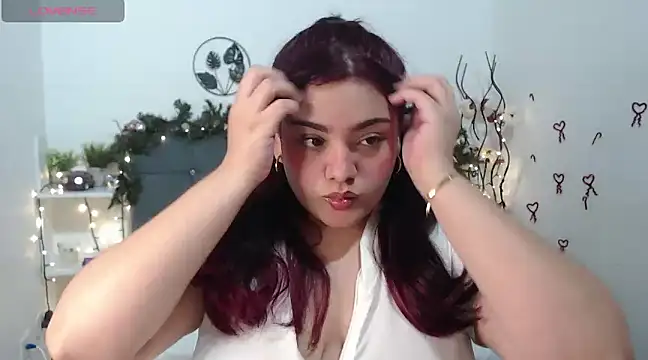 Snapshot of KathyGonzalez chatting on December 15, 8:30 am KathyGonzalez online show from December 15, 8:30 am