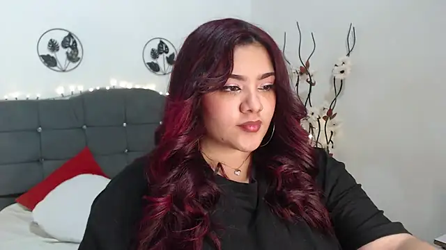 Snapshot of KathyGonzalez chatting on January 13, 5:12 am KathyGonzalez online show from January 13, 5:12 am