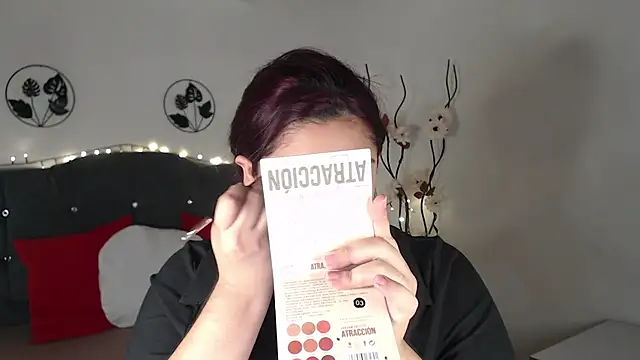 Snapshot of KathyGonzalez chatting on January 14, 11:20 am KathyGonzalez online show from January 14, 11:20 am