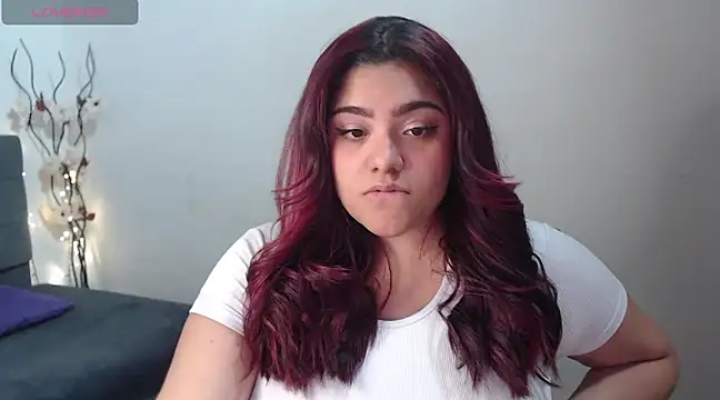 Snapshot of KathyGonzalez chatting on February 18, 4:37 pm KathyGonzalez online show from February 18, 4:37 pm