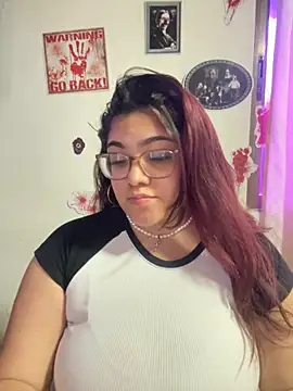 Snapshot of KathyGonzalez chatting on October 6, 7:33 pm KathyGonzalez online show from October 6, 7:33 pm