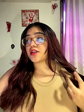 Snapshot of KathyGonzalez chatting on October 17, 11:35 am KathyGonzalez online show from October 17, 11:35 am