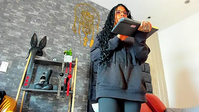 JuliaRose ks online show from November 5, 7:25 pm