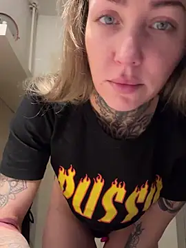 ElenaHaze online show from February 8, 8:31 am