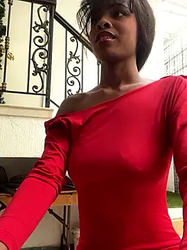 Snapshot of adaraSmiith chatting on December 7, 9:00 pm adaraSmiith online show from December 7, 9:00 pm